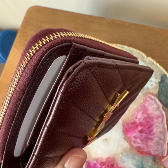 Like New Authentic Saint Laurent Cassandre Matelassé Burgundy Compact Zip Wallet - Picture 8 of 15